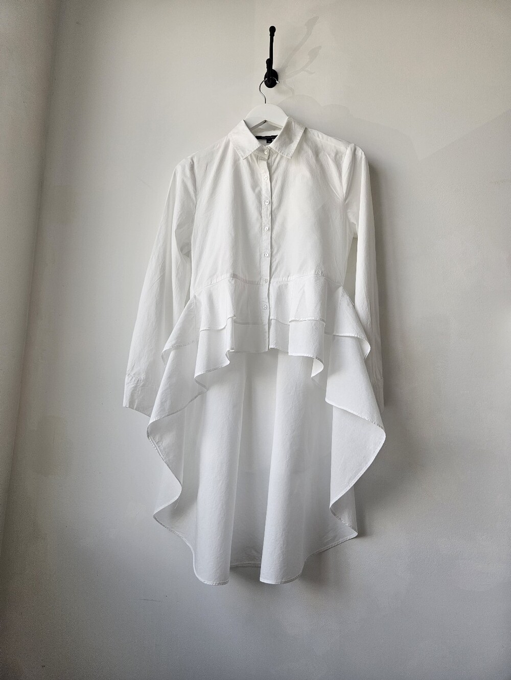 Vintage Walter Baker Cascade White Cotton Long Sleeve Button Down Blouse